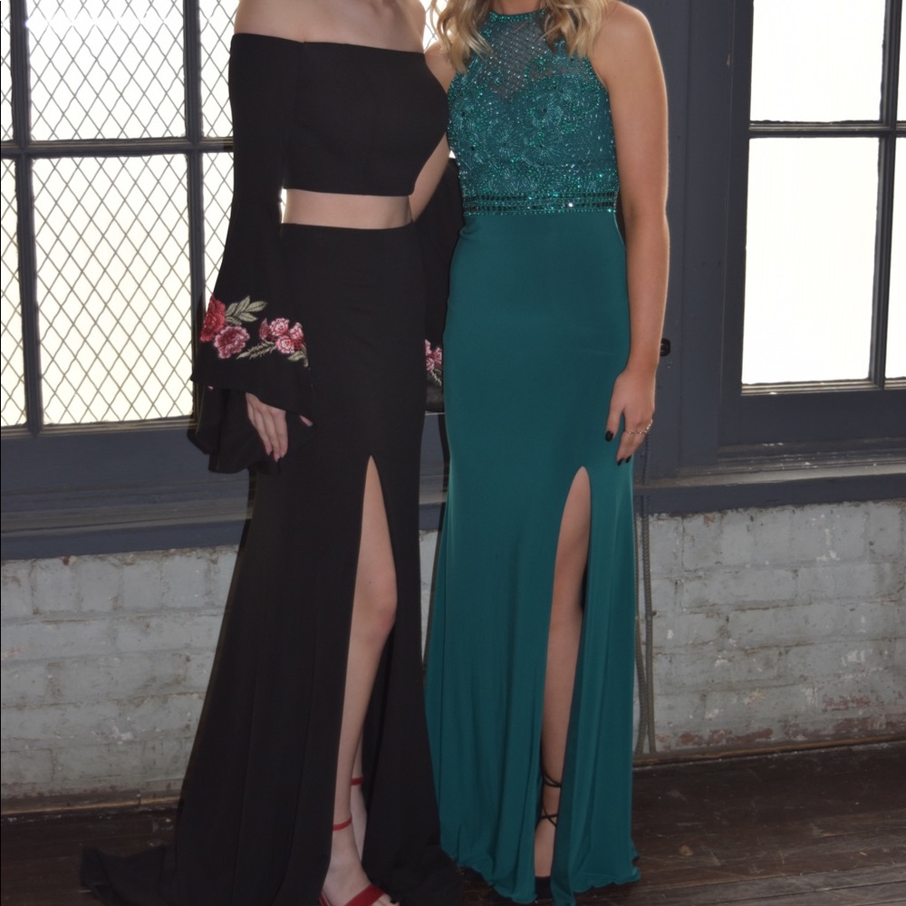 Teal/emerald green prom dress by Sherri Hill
